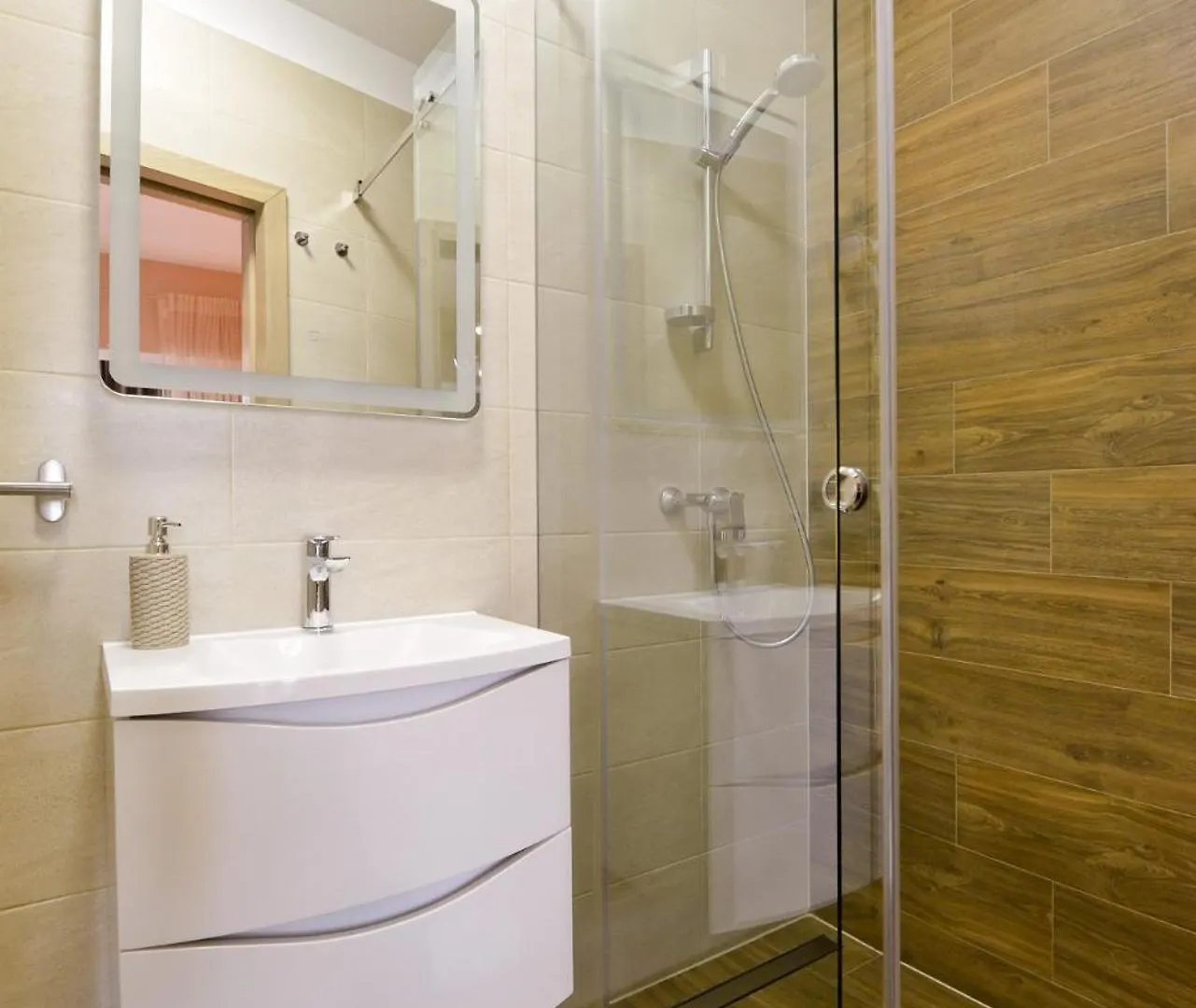 **** Pensión Zoilo Rooms Self Check-In Zadar Croacia